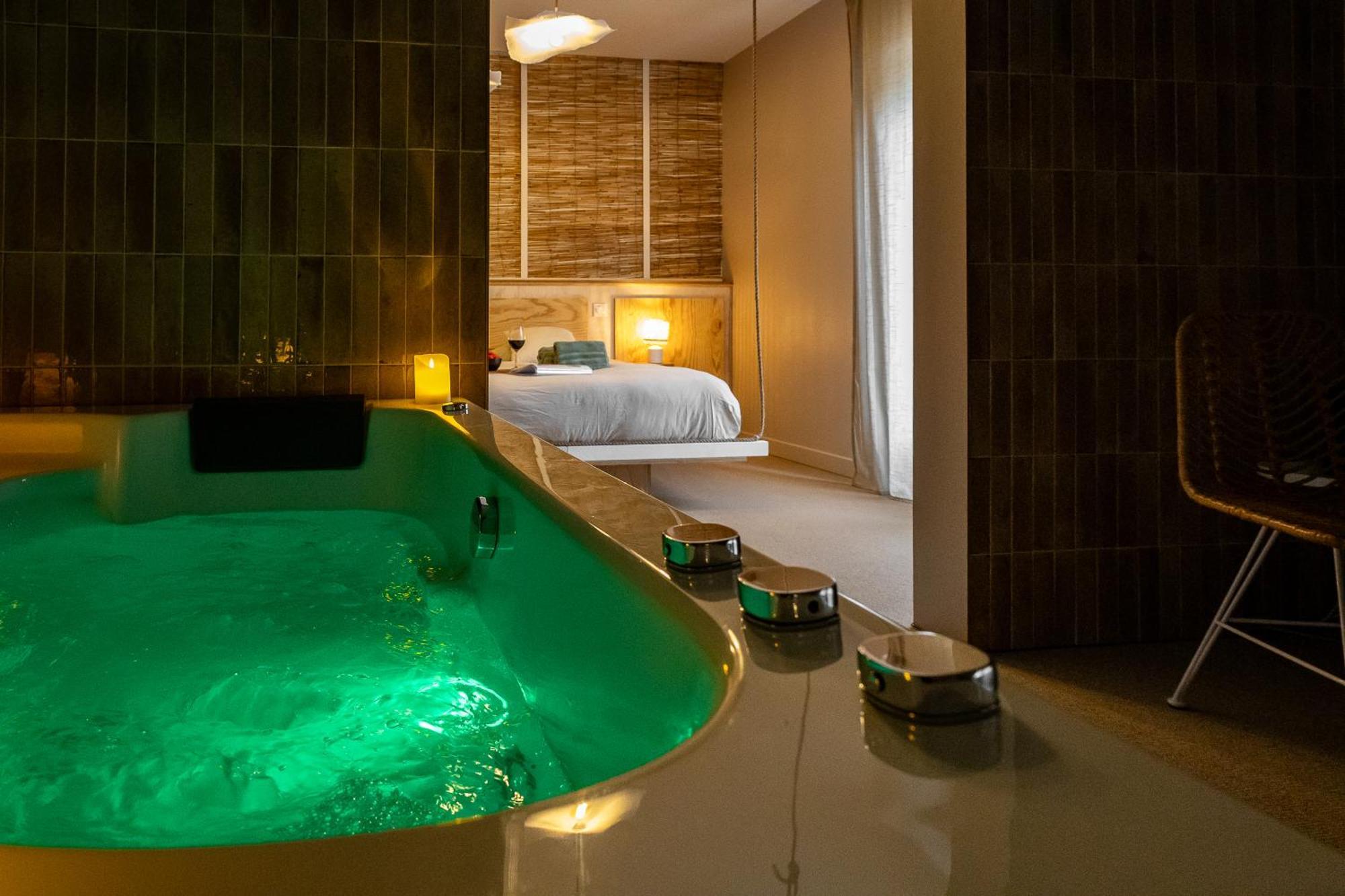 Love Room Suite Bali - Auray En Bretagne Brech Exterior foto