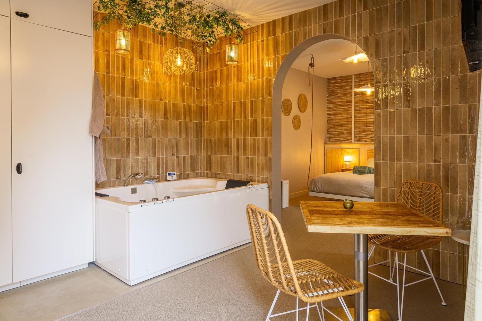 Love Room Suite Bali - Auray En Bretagne Brech Exterior foto